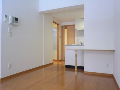 Living and room. Western-style 8.9 Pledge