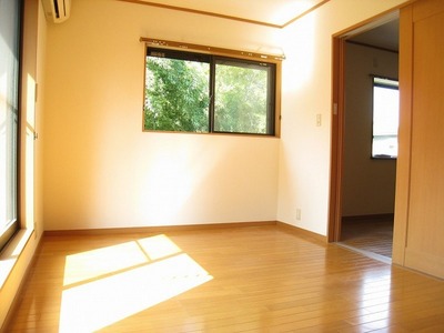 Living and room. Corner room, It is a two-sided lighting