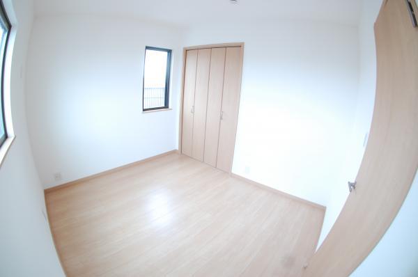 Non-living room. Western-style 5.1 Pledge