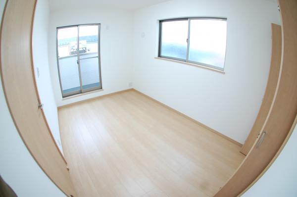 Non-living room. Western-style 5.3 Pledge