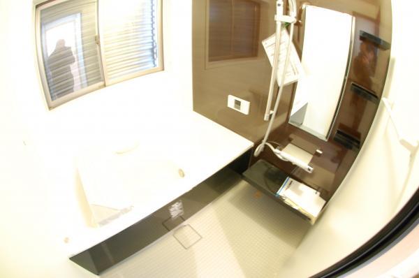 Bathroom. 1 tsubo bus that can stretch the legs