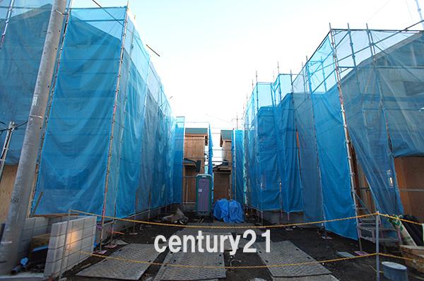 Local photos, including front road. 12 / 29 Completion of framework