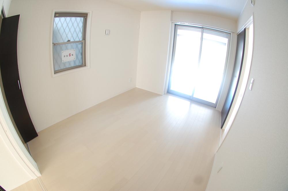 Non-living room. Flat Floor