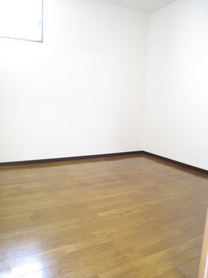 Living and room. Western-style 5 Pledge