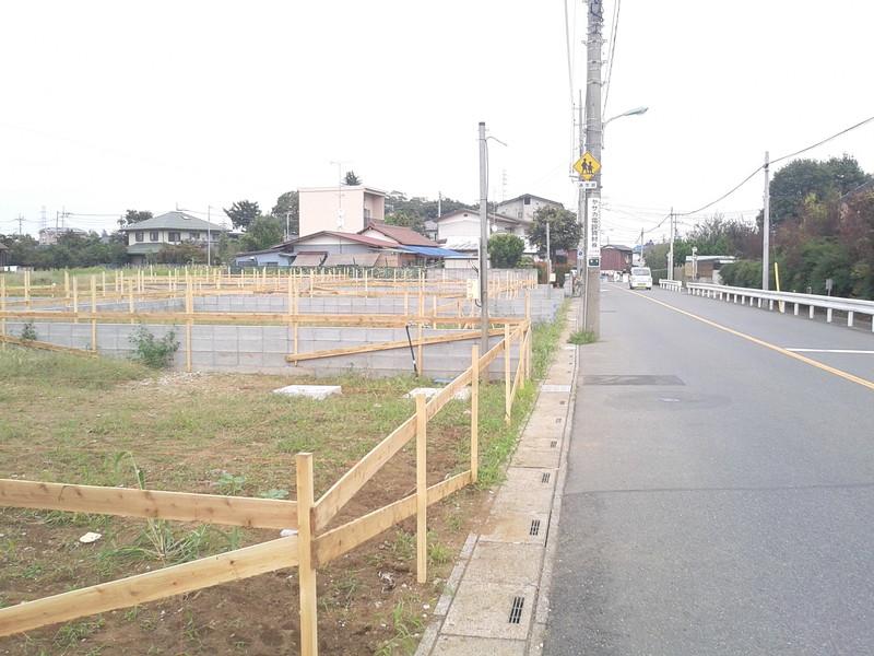 Local photos, including front road. Local (September 2013) Shooting