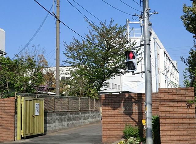 Junior high school. 680m until Kawaguchi Tatsukita junior high school