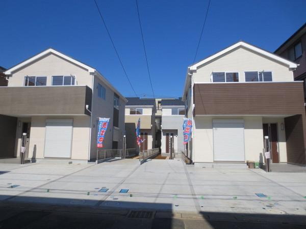 Local appearance photo. Was building completed. Day is a good subdivision