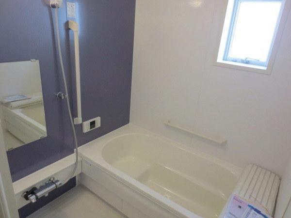 Bathroom. Bathroom dryer with unit bus