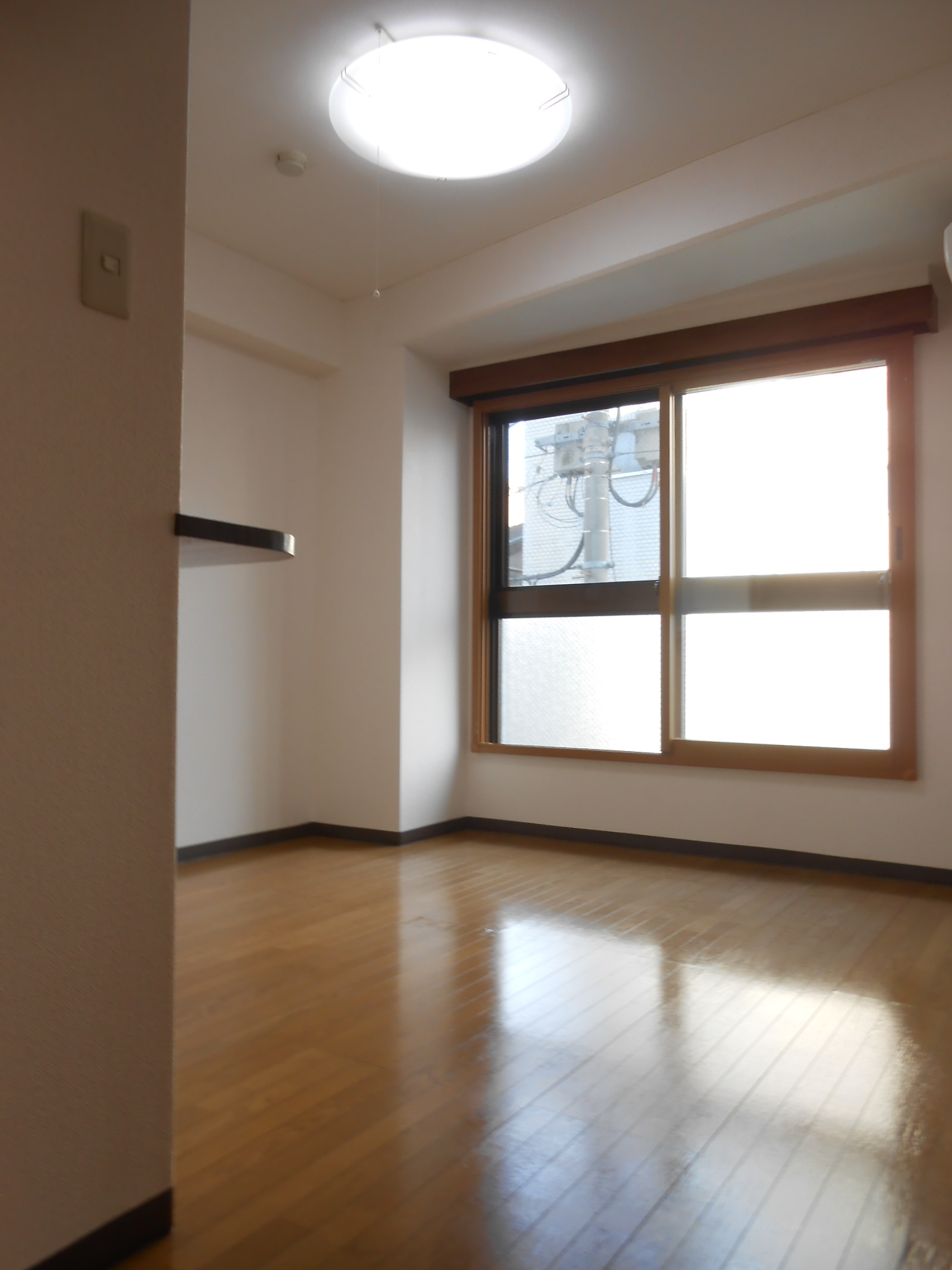 Living and room. Dining flooring