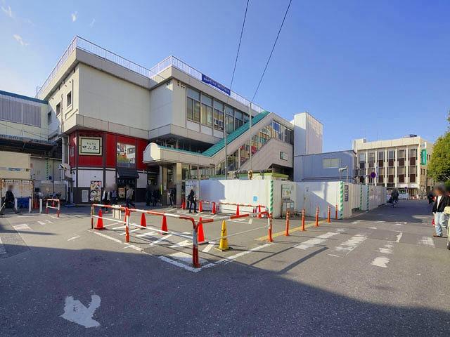station. JR Keihin Tohoku Line "bracken" station