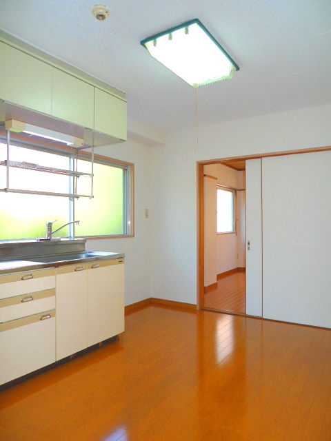 Living and room. Image (another in Room photo)