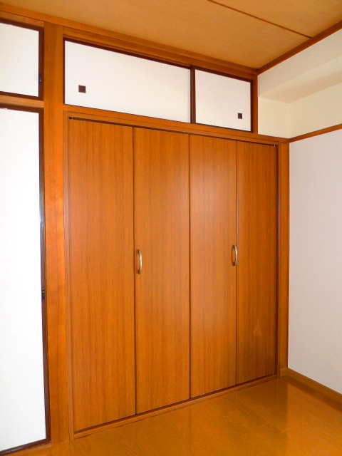 Receipt. Image (another in Room photo)