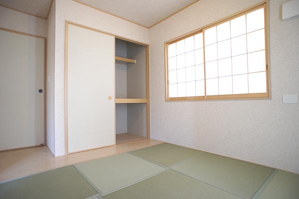 Non-living room. Indoor (12 May 2013) Shooting Building 2