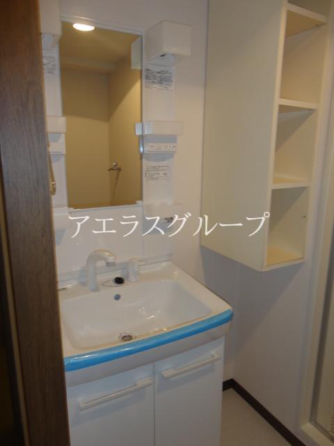 Washroom. Morning of the dressing is also easy travel