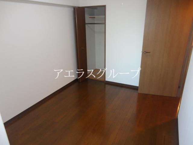 Living and room. Flooring