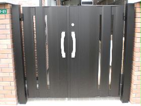 Other. Auto-lock gate