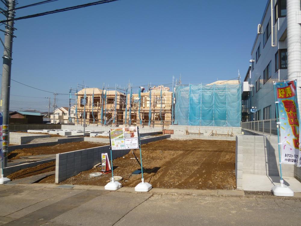 Local appearance photo. I Building from the south road