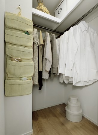 Walk-in closet
