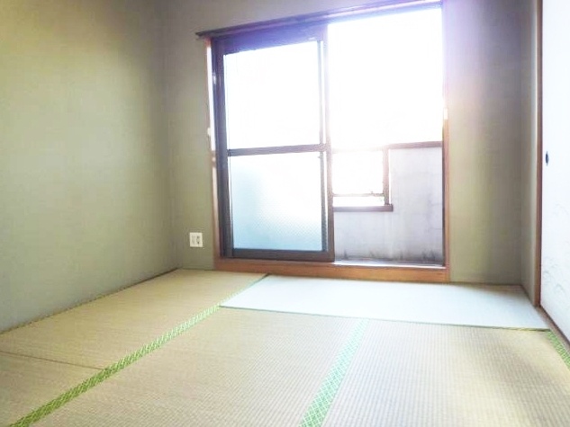 Living and room. This room of calm atmosphere.