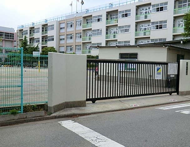 Primary school. 731m until Kawaguchi Municipal Motogo elementary school (elementary school)