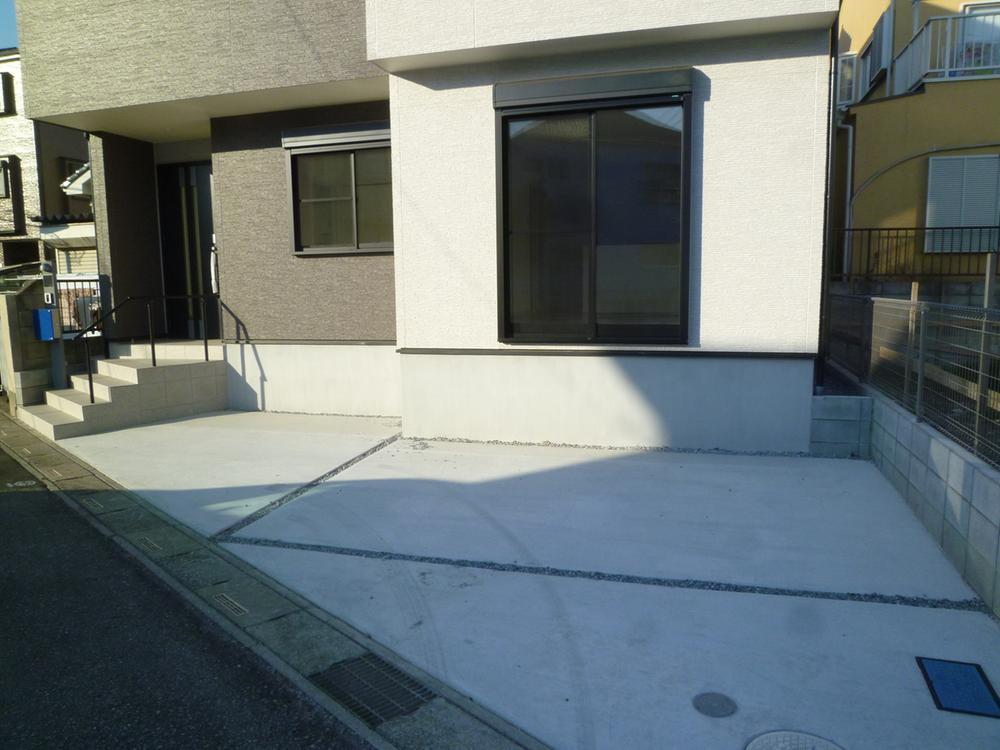 Parking lot. 2013 / 12 / 03 shooting