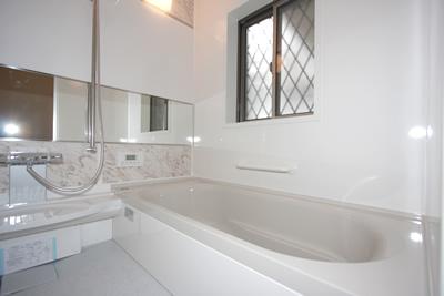 Bathroom. The spacious bathroom of 1 pyeong type to heal fatigue of the day. You can wash even on rainy days continued in the bathroom dryer equipment. (Same specifications)