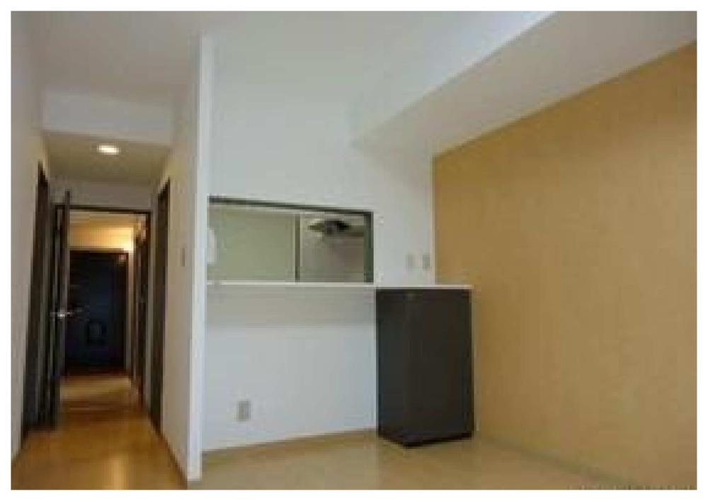 Living. Counter Kitchen