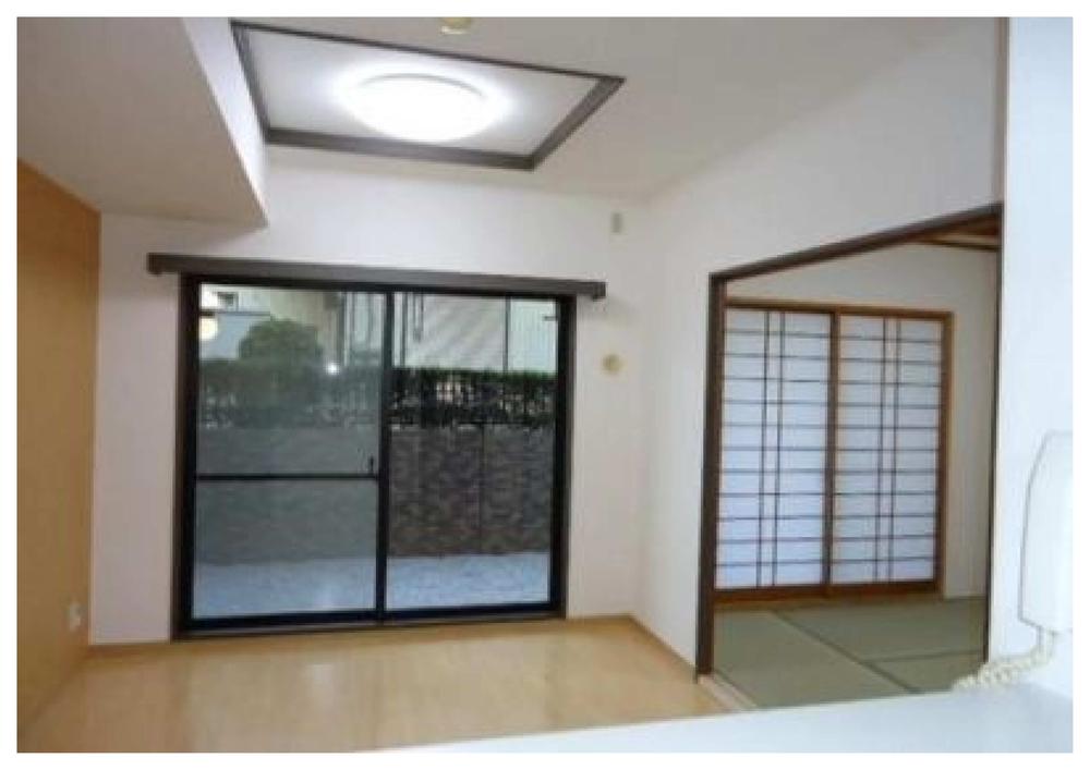 Living. Design Cross Construction
