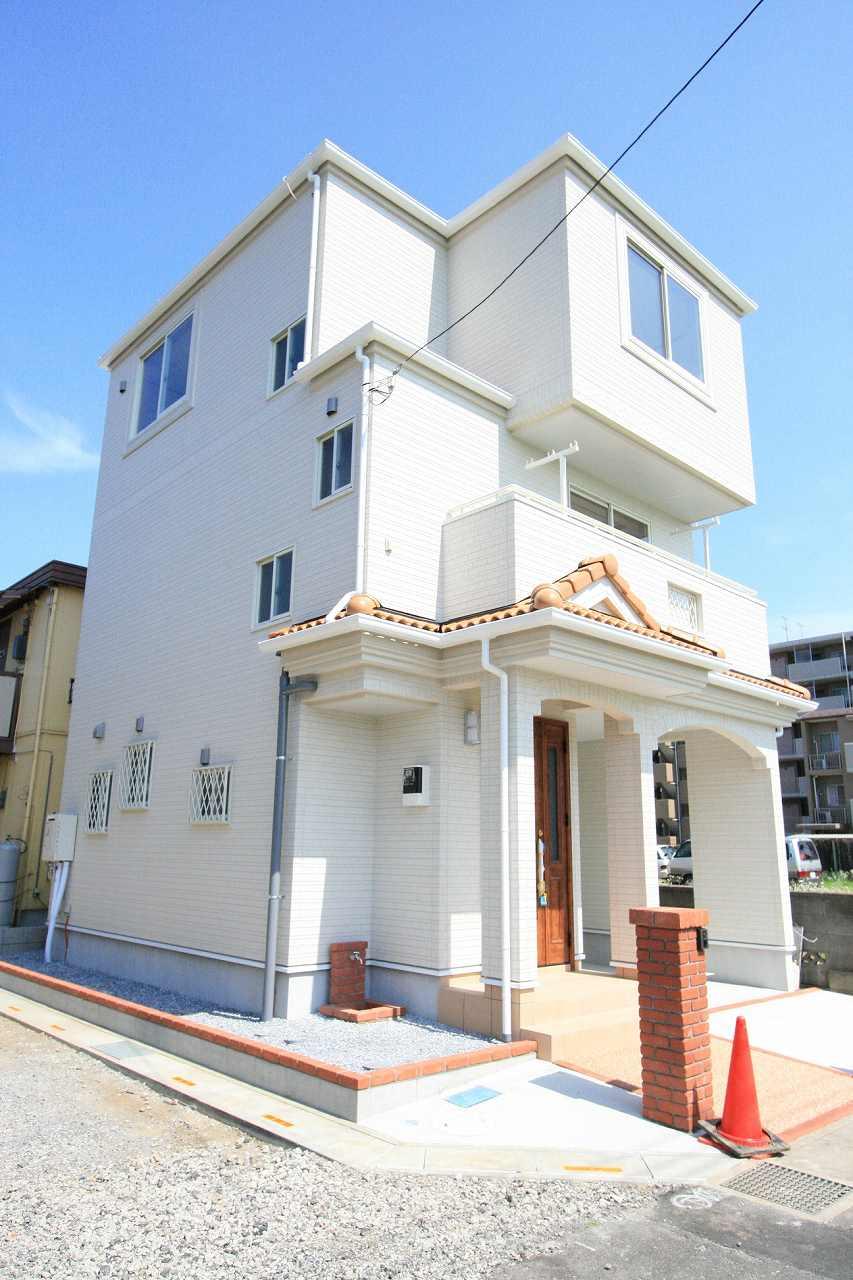 Building plan example (exterior photos). appearance Example of construction