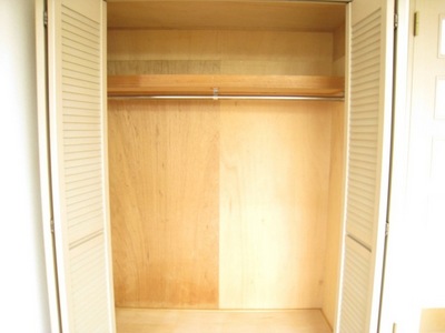 Receipt. Large closet