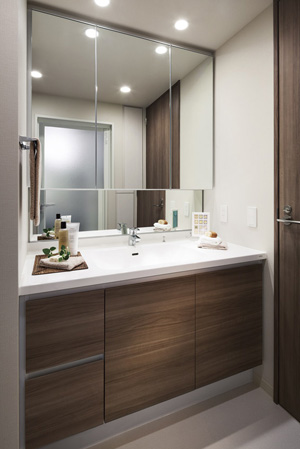 Bathing-wash room.  [Wash room of beautiful design and was both delicate function space] Kagamiura has a cabinet to fit and clean the small items such as cosmetics.