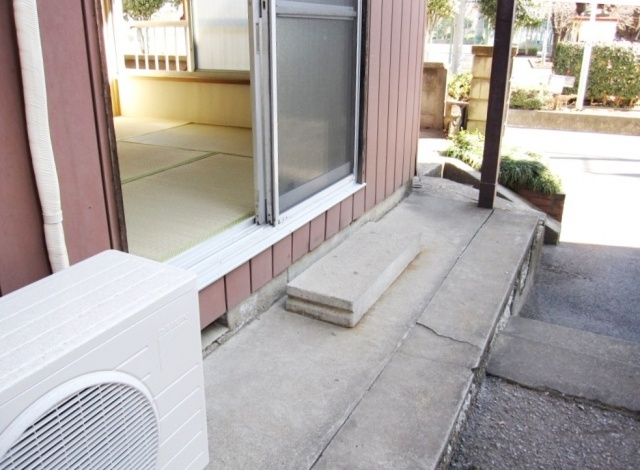 Balcony. Washing clothes space