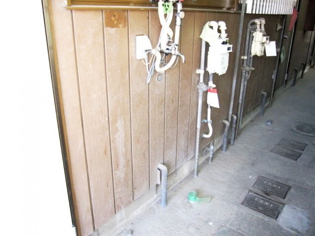 Other Equipment. Washing machine Storage foyer