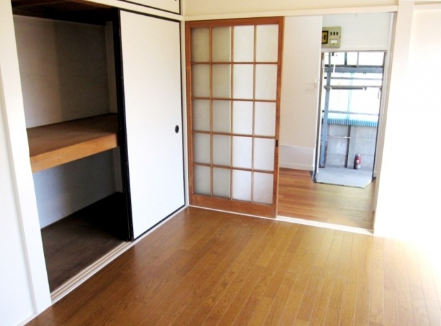 Living and room. Indoor clean flooring upholstery