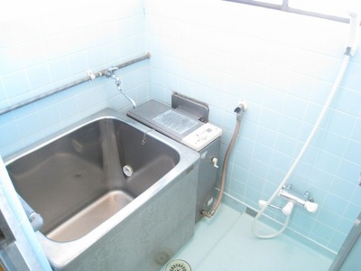 Bath. Enough bathroom breadth