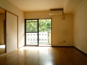 Living and room. 11 Pledge of LDK