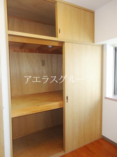 Receipt. Storage of large capacity