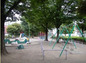 park. 1211m to Nakaaoki park (park)