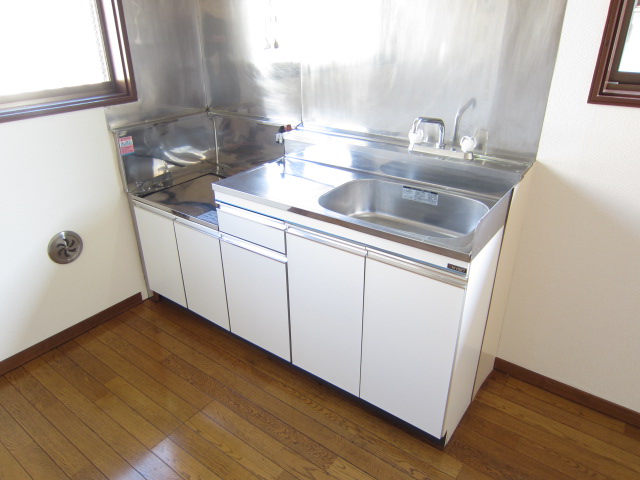 Kitchen. Ventilation is good per corner room