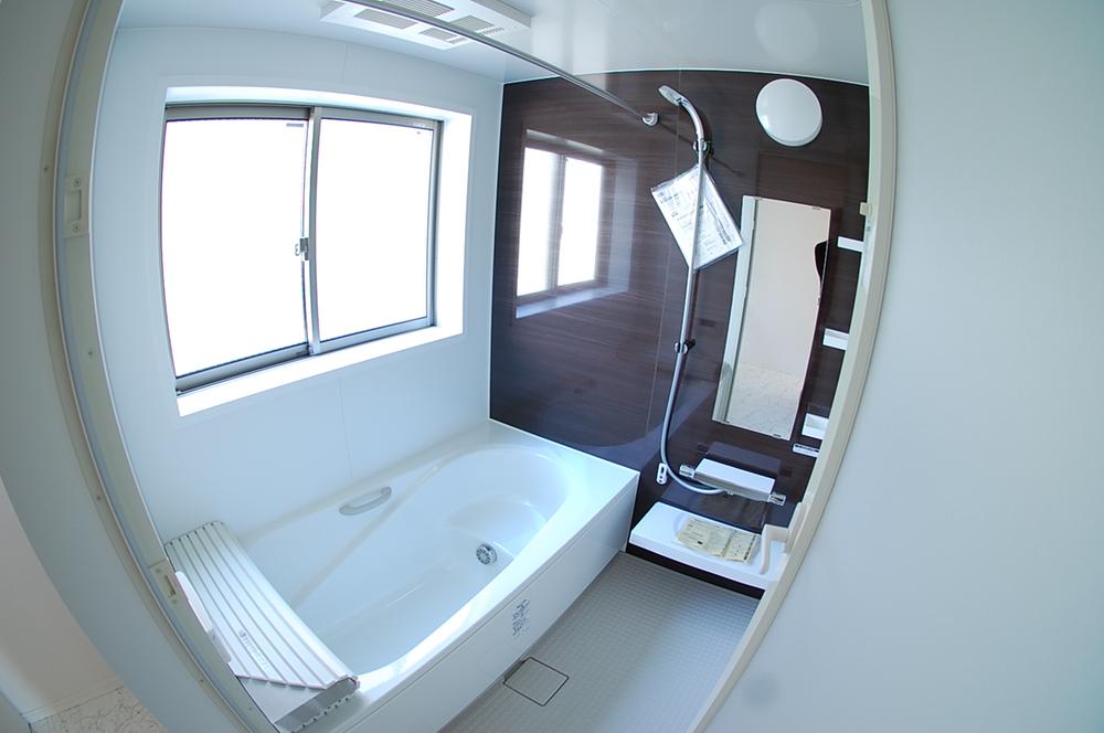 Bathroom. Spacious 1 tsubo bus that can stretch the legs