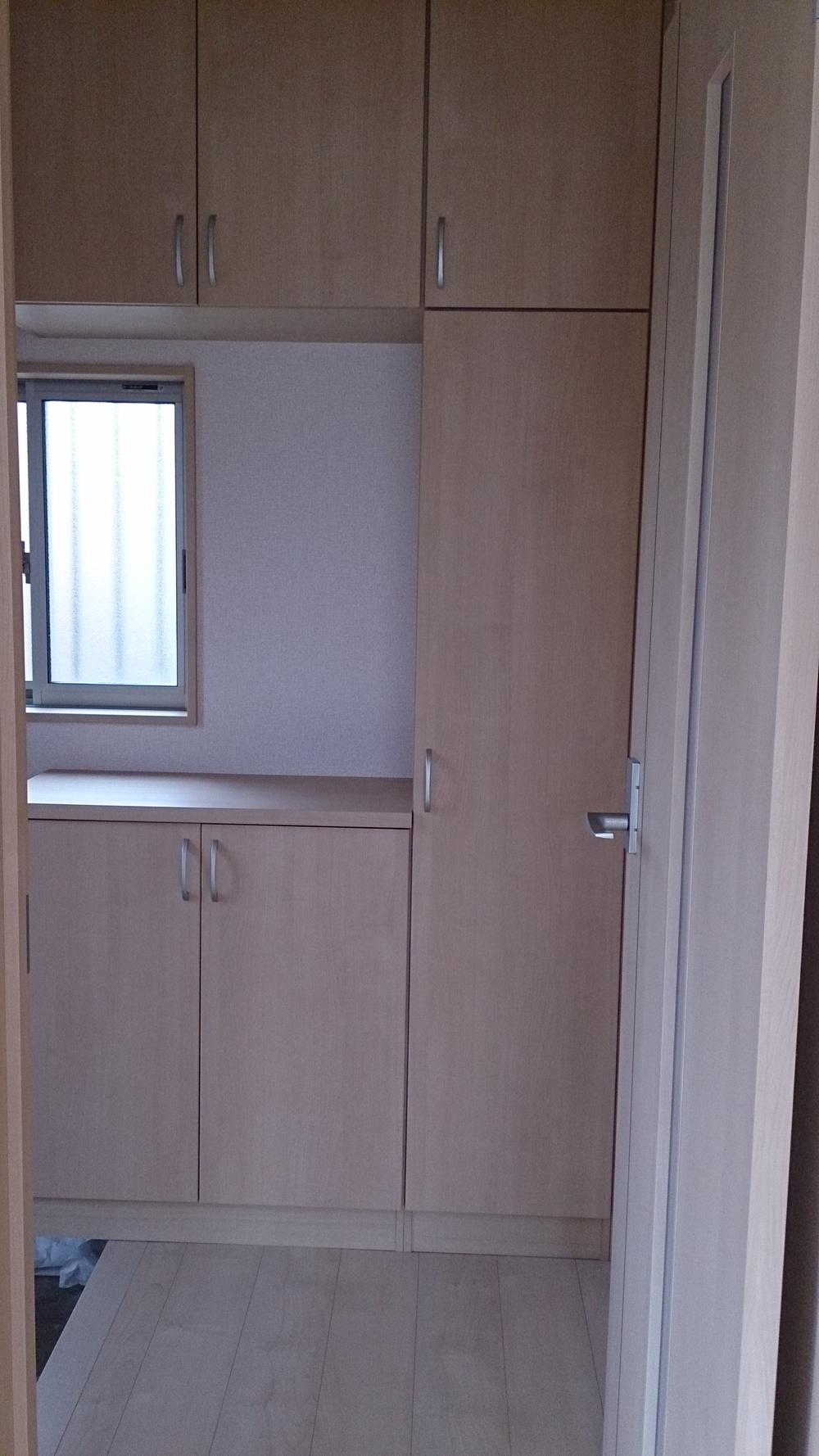 Entrance. Entrance (November 2013) Shooting