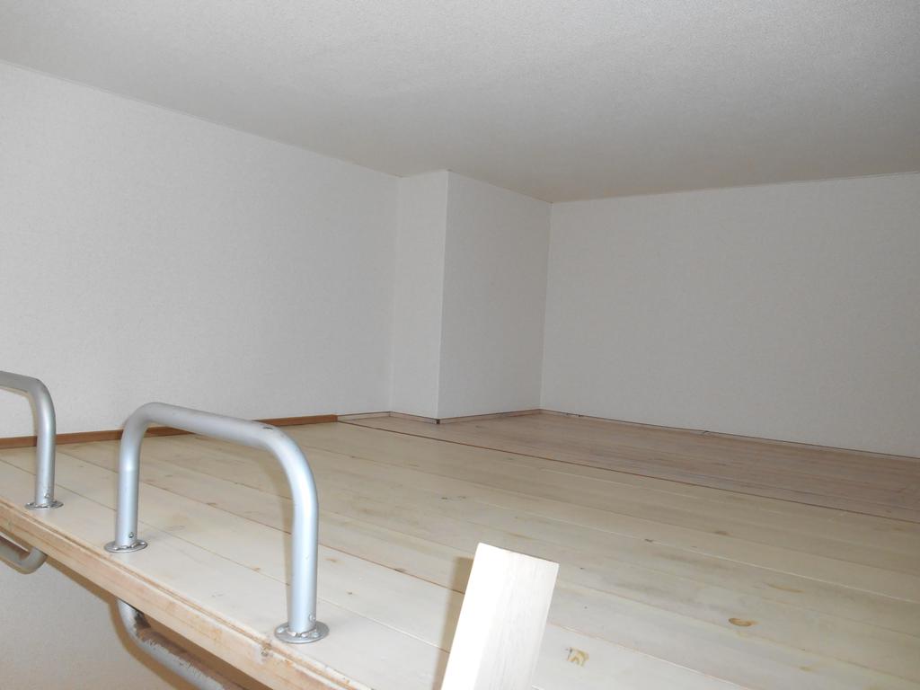 Other room space. loft