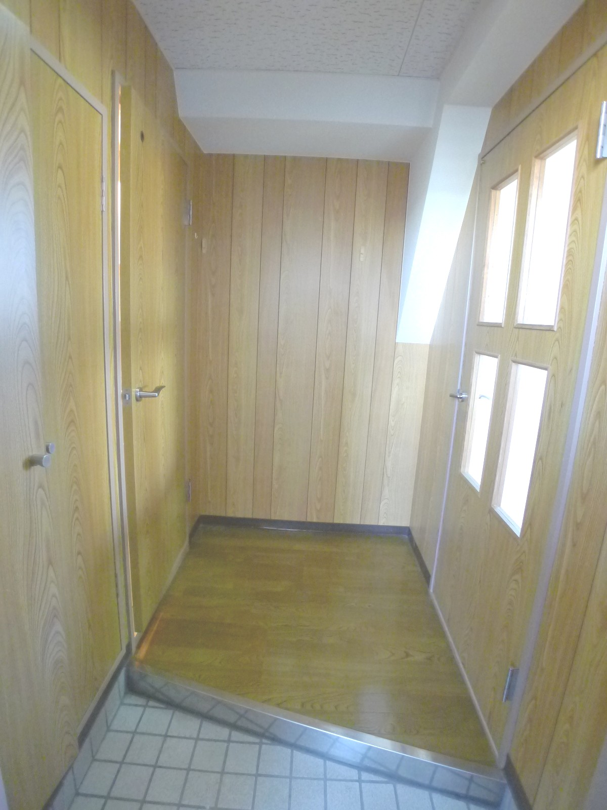 Entrance. Entrance hall