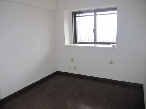 Other room space. Western-style (about 5.8 tatami mats)