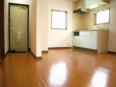 Living and room.  ☆ 7 Pledge of dining kitchen ☆ 