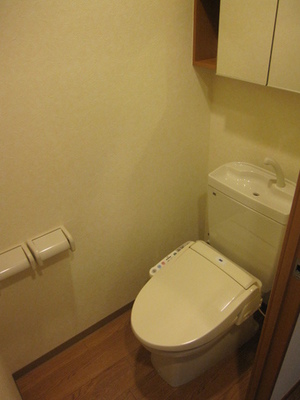 Toilet.  ☆ Bidet ☆ 