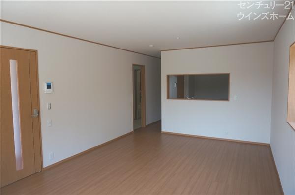 Same specifications photos (living)