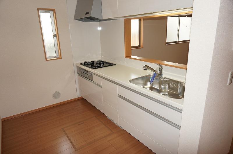 Same specifications photo (kitchen)