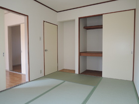 Living and room. 6 Pledge Japanese-style room