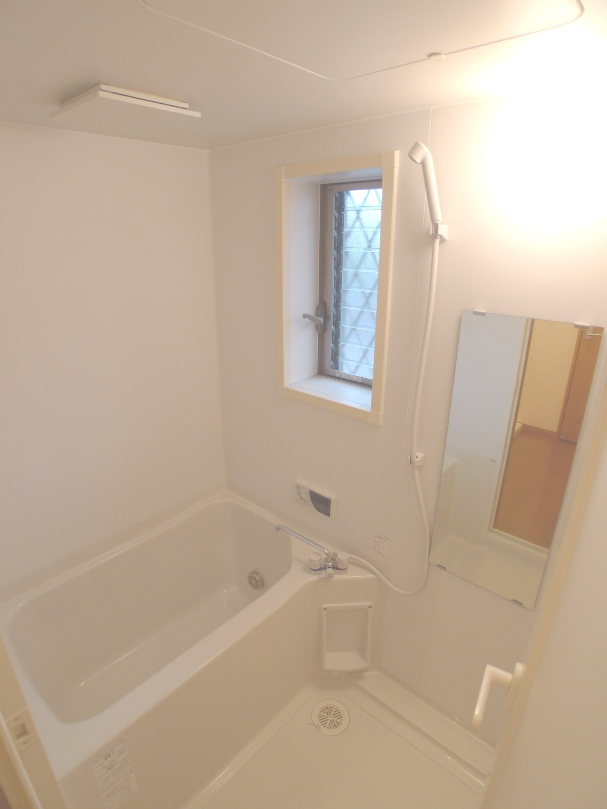 Bath. Reheating hot water supply